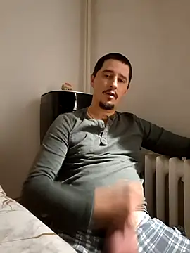 hugecock4u1990 online show from September 25, 1:11 am