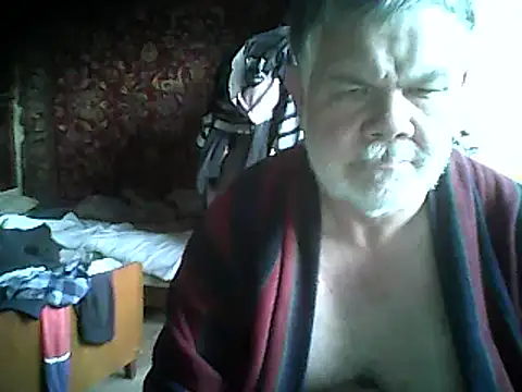 Snapshot of A1B3- chatting on June 1, 5:45 pm A1B3- online show from June 1, 5:45 pm