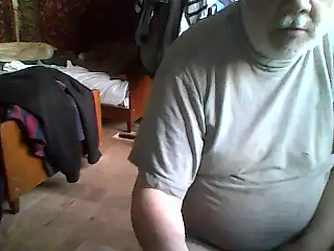 Snapshot of A1B3- chatting on June 4, 5:39 pm A1B3- online show from June 4, 5:39 pm