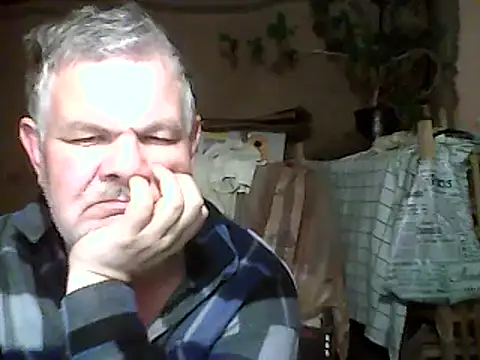 Snapshot of A1B3- chatting on October 25, 3:45 pm A1B3- online show from October 25, 3:45 pm