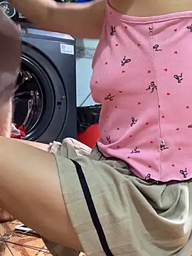 Snapshot of Mei-Mei89 chatting on September 28, 1:12 am Mei-Mei89 online show from September 28, 1:12 am