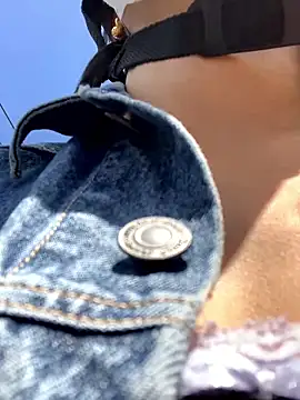 Snapshot of Mei-Mei89 chatting on September 15, 3:51 am Mei-Mei89 online show from September 15, 3:51 am