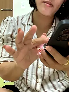 Snapshot of Mei-Mei89 chatting on October 12, 1:12 pm Mei-Mei89 online show from October 12, 1:12 pm