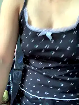 Snapshot of Mei-Mei89 chatting on September 30, 1:11 am Mei-Mei89 online show from September 30, 1:11 am