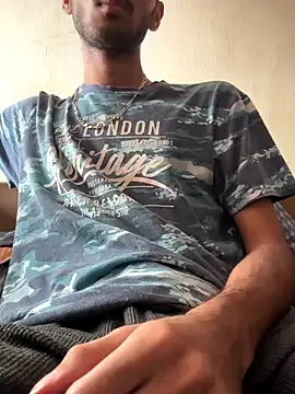 Snapshot of hoegupta chatting on September 17, 9:22 am hoegupta online show from September 17, 9:22 am