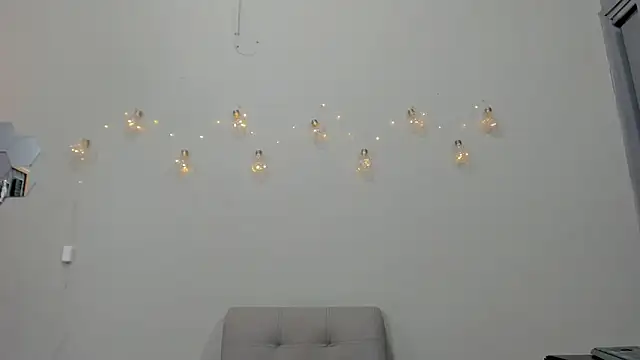 Snapshot of alianim chatting on November 23, 7:35 pm alianim online show from November 23, 7:35 pm