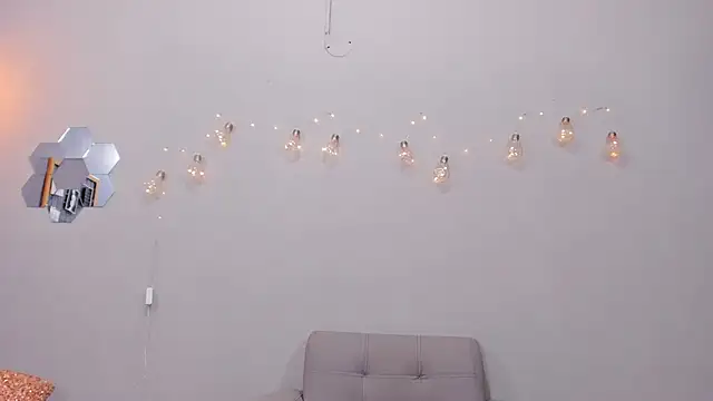 Snapshot of alianim chatting on October 29, 7:29 am alianim online show from October 29, 7:29 am