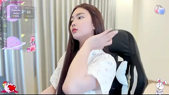 Snapshot of -Rose99- chatting on February 19, 1:08 pm -Rose99- online show from February 19, 1:08 pm