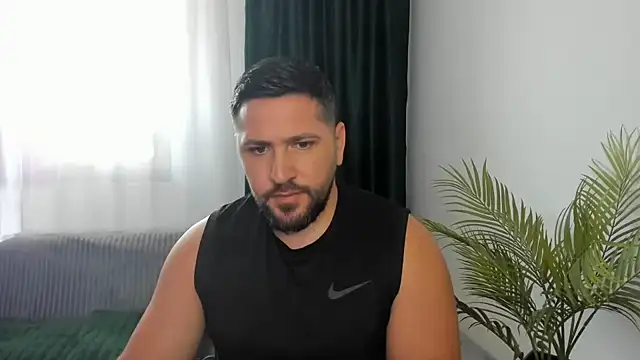 Snapshot of Gold_Alpha_Boy chatting on July 15, 7:04 am Gold Alpha Boy online show from July 15, 7:04 am