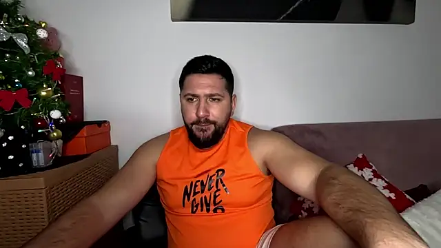 Gold Alpha Boy online show from December 19, 10:34 pm