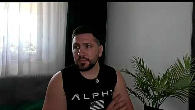 Snapshot of Gold_Alpha_Boy chatting on June 30, 12:05 pm Gold Alpha Boy online show from June 30, 12:05 pm