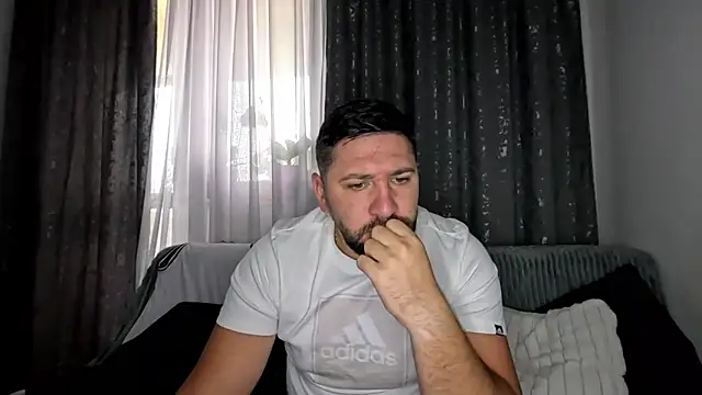 Gold Alpha Boy online show from October 1, 7:13 am