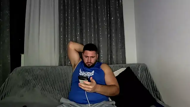 Gold Alpha Boy online show from November 4, 5:28 pm