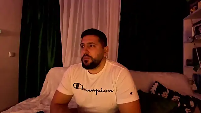 Gold Alpha Boy online show from December 16, 10:03 pm