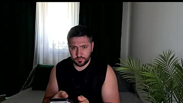 Snapshot of Gold_Alpha_Boy chatting on June 11, 5:26 am Gold Alpha Boy online show from June 11, 5:26 am