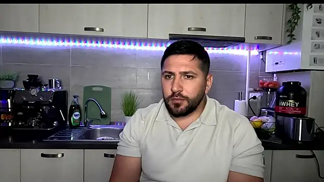 Snapshot of Gold_Alpha_Boy chatting on June 19, 6:03 pm Gold Alpha Boy online show from June 19, 6:03 pm