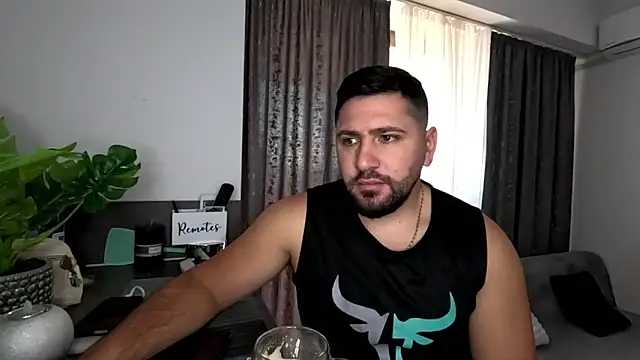 Gold Alpha Boy online show from October 15, 8:33 am