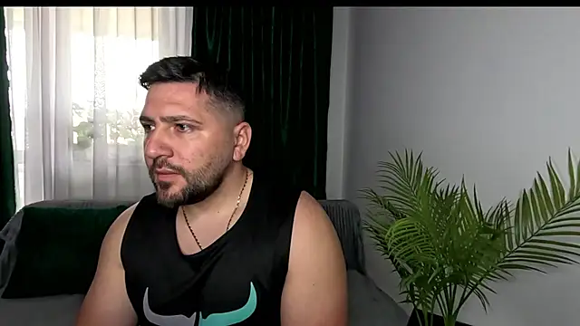 Snapshot of Gold_Alpha_Boy chatting on June 4, 7:46 am Gold Alpha Boy online show from June 4, 7:46 am