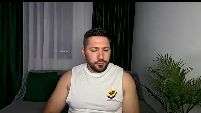 Snapshot of Gold_Alpha_Boy chatting on June 26, 6:58 pm Gold Alpha Boy online show from June 26, 6:58 pm