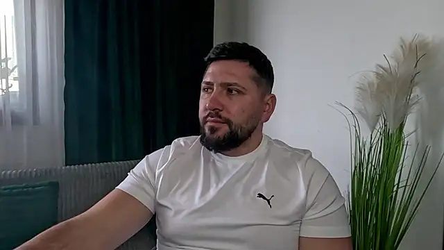 Gold Alpha Boy online show from April 15, 1:15 pm