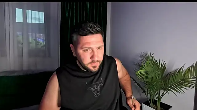 Snapshot of Gold_Alpha_Boy chatting on June 17, 6:18 pm Gold Alpha Boy online show from June 17, 6:18 pm
