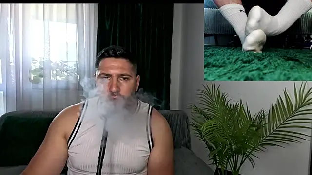 Snapshot of Gold_Alpha_Boy chatting on June 3, 2:44 pm Gold Alpha Boy online show from June 3, 2:44 pm