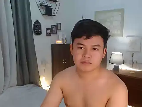 annocentboy online show from October 26, 7:42 am