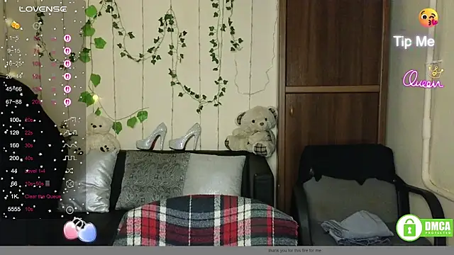 Snapshot of Alicia_love00 chatting on June 21, 11:27 am Alicia love00 online show from June 21, 11:27 am