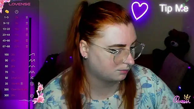 Alicia love00 online show from April 3, 5:25 am