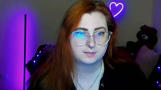 Alicia love00 online show from April 5, 5:25 am