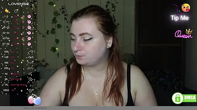 Snapshot of Alicia_love00 chatting on June 4, 5:23 am Alicia love00 online show from June 4, 5:23 am