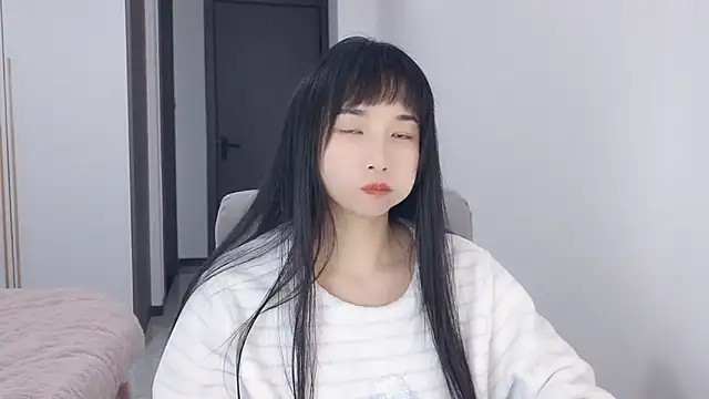 Lisa-3333 online show from January 15, 2:42 pm