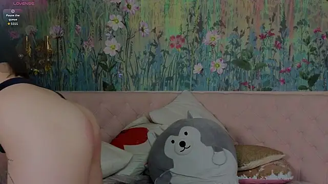 IvoryWood  online show from March 16, 5:05 pm