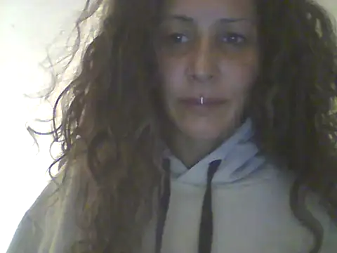 Snapshot of Bebita-zmp chatting on May 27, 12:20 am Bebita-zmp online show from May 27, 12:20 am