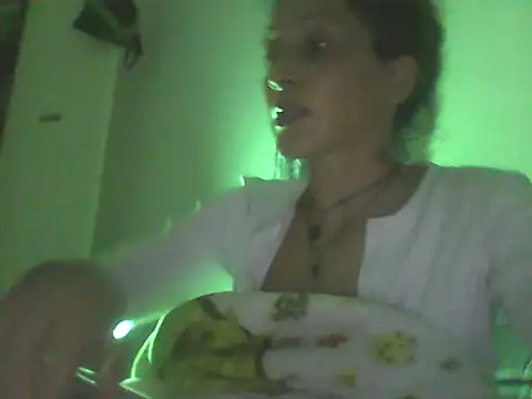 Snapshot of Bebita-zmp chatting on June 2, 4:51 pm Bebita-zmp online show from June 2, 4:51 pm