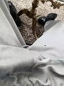 Snapshot of idhem___31 chatting on February 20, 2:08 pm idhem 31 online show from February 20, 2:08 pm