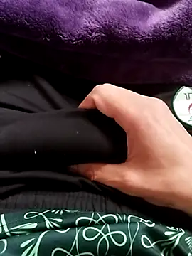 Snapshot of idhem___31 chatting on February 6, 11:39 am idhem 31 online show from February 6, 11:39 am