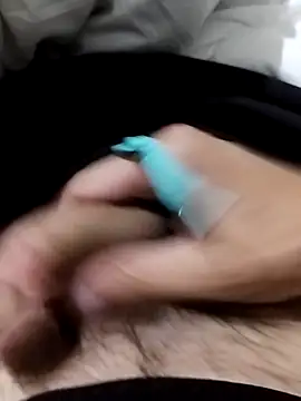 idhem   31 online show from April 10, 8:49 pm