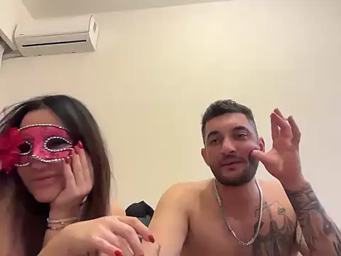 Snapshot of SARSILMAZ_HOME chatting on December 3, 1:39 am SARSILMAZ HOME online show from December 3, 1:39 am