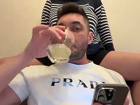 Snapshot of SARSILMAZ_HOME chatting on December 18, 7:18 pm SARSILMAZ HOME online show from December 18, 7:18 pm