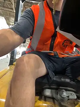 Snapshot of PuttieIn chatting on September 29, 4:01 pm PuttieIn online show from September 29, 4:01 pm