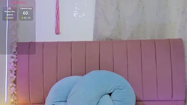 sukilove18 online show from November 5, 10:24 pm