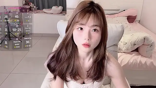 gougou77 online show from March 27, 1:01 pm