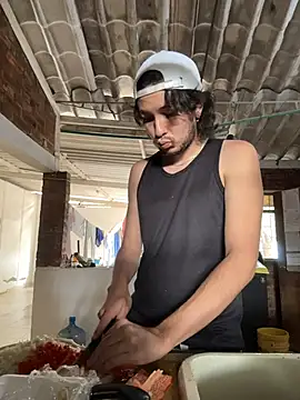 Luxx 14 online show from February 21, 5:26 pm