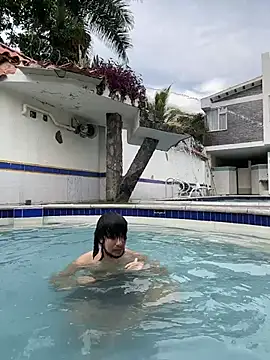 Luxx 14 online show from February 15, 8:19 pm