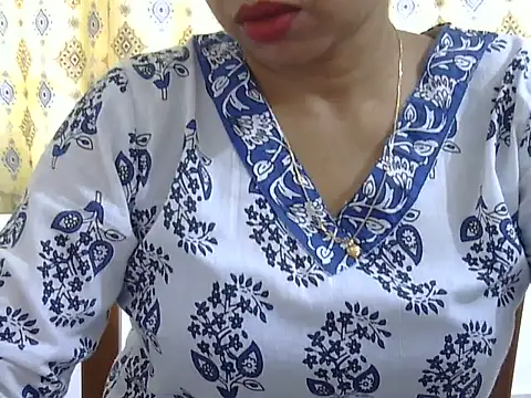 CHAMELI4747 online show from June 26, 7:58 am