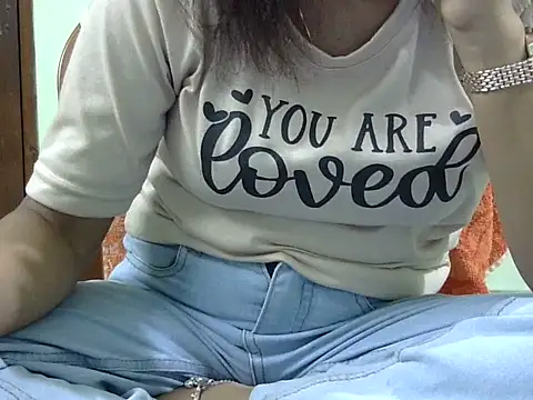 Snapshot of CHAMELI4747 chatting on October 14, 8:48 am CHAMELI4747 online show from October 14, 8:48 am