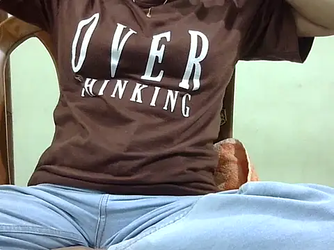 Snapshot of CHAMELI4747 chatting on September 16, 8:37 am CHAMELI4747 online show from September 16, 8:37 am