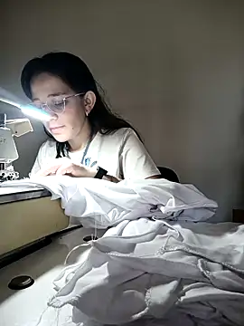 Snapshot of Isabella5_Brown_ chatting on October 5, 5:47 pm Isabella5 Brown online show from October 5, 5:47 pm