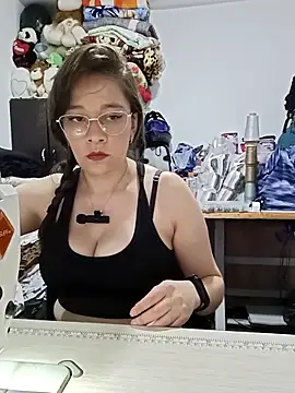 Snapshot of Isabella5_Brown_ chatting on November 8, 7:39 pm Isabella5 Brown online show from November 8, 7:39 pm